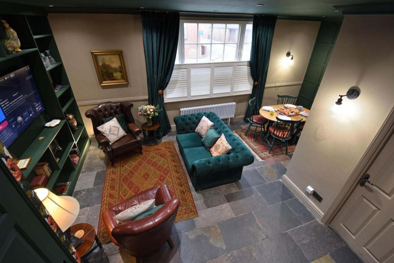Samuels' A Duplex Apartment By Spires Accommodation In Lichfield City Centre Exterior photo
